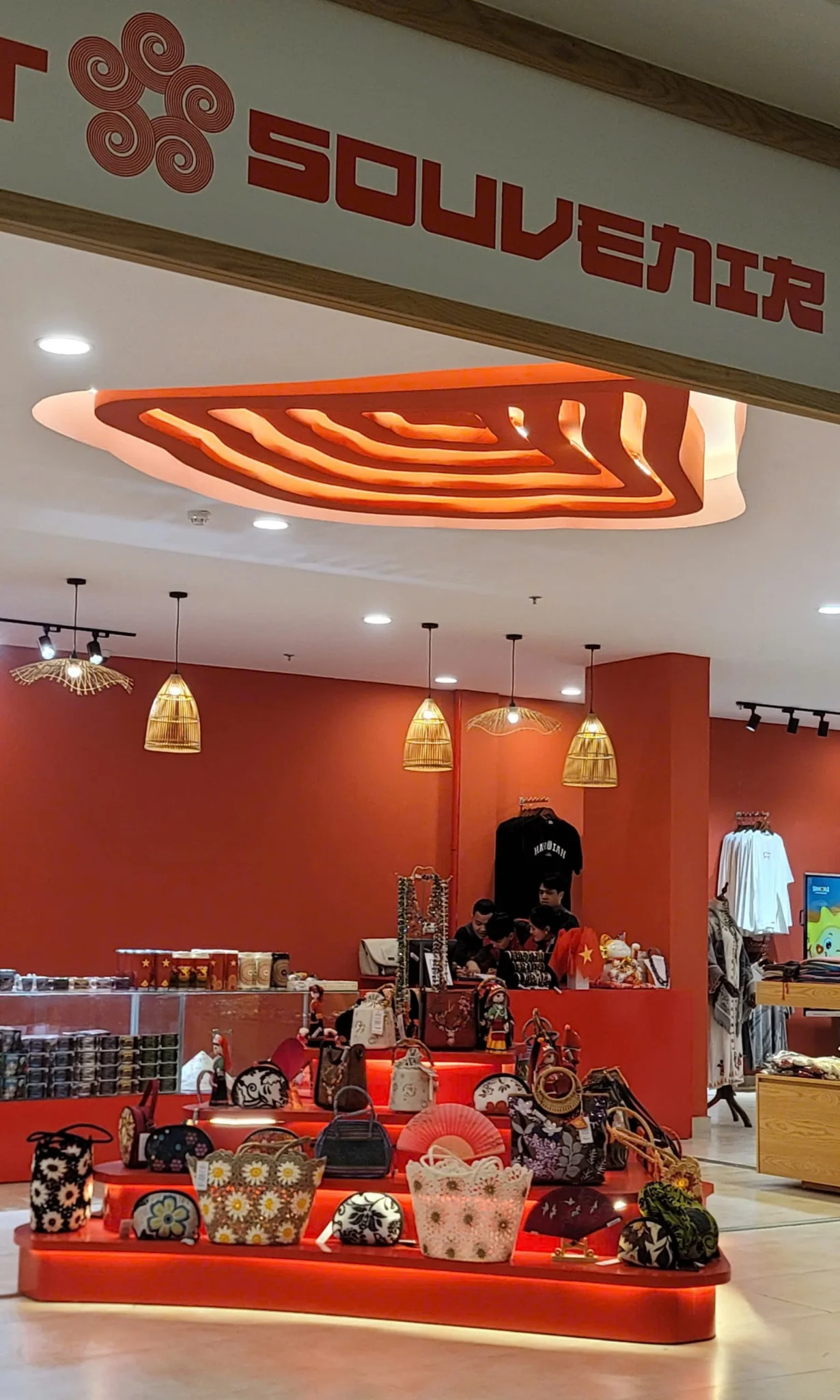 Art Souvenir — SUN PLAZA FANSIPAN — ảnh 01