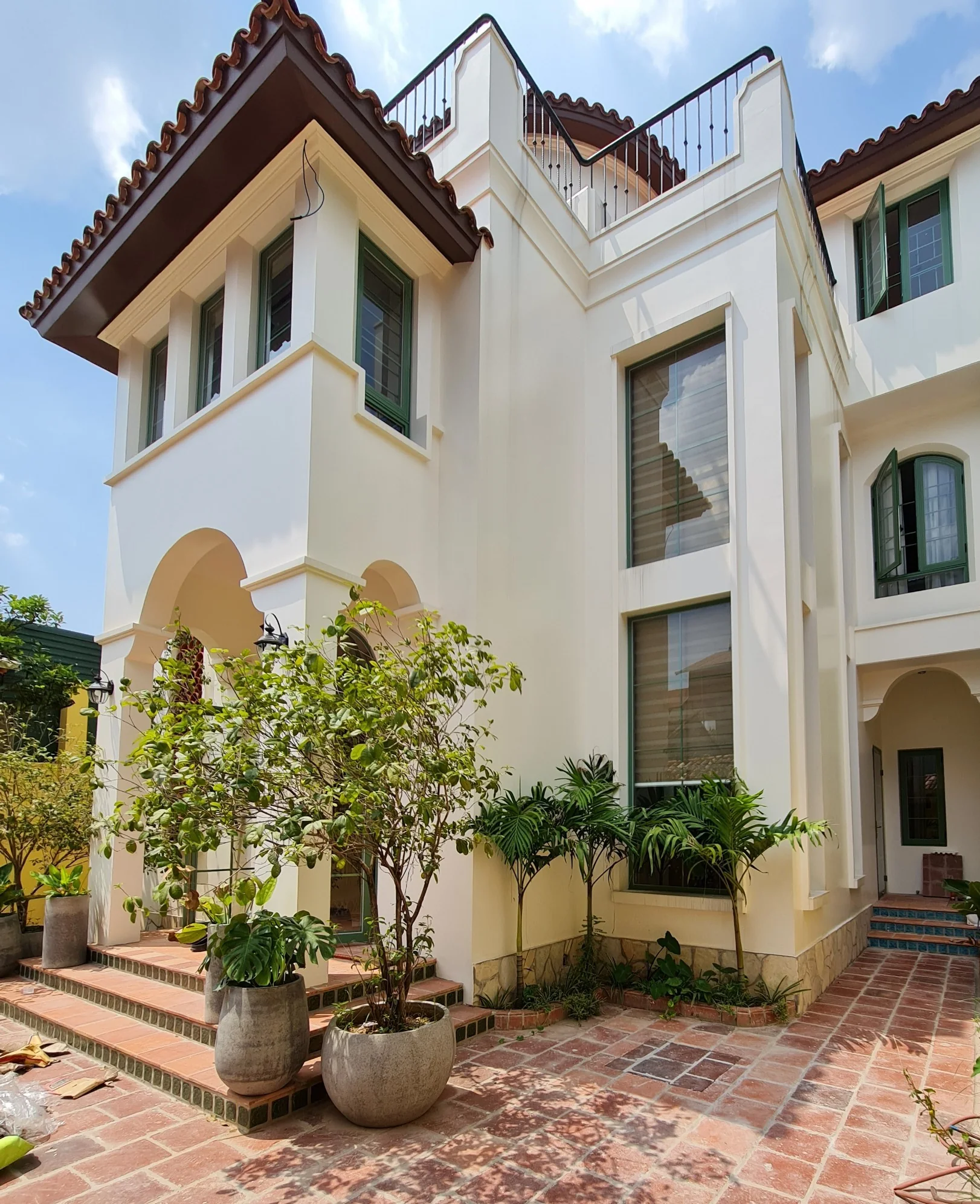 Spanish House — GIA LÂM — ảnh 01